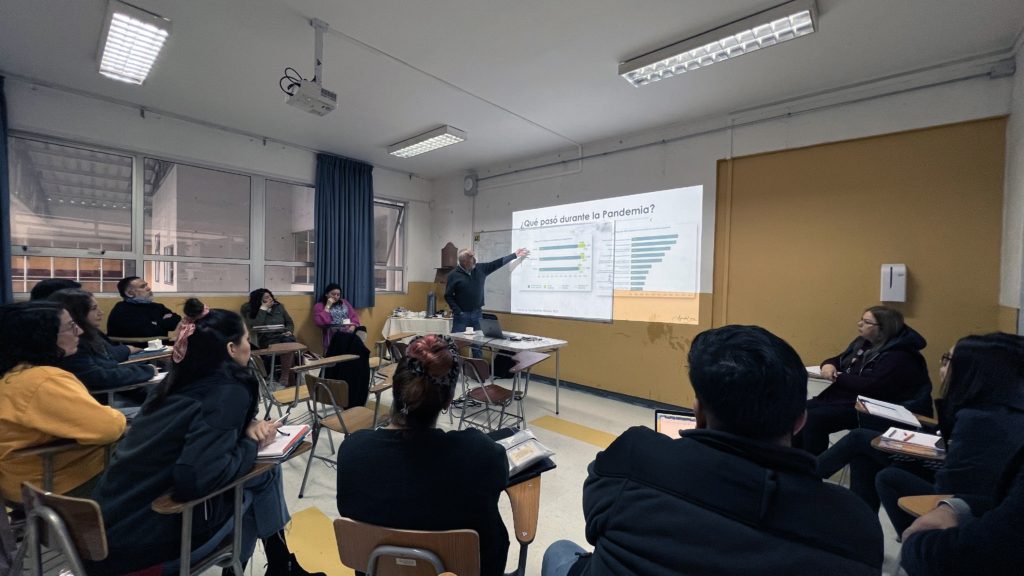 presentación a equipo docente de IA y Educación - Colegio San Ignacio Concepción Junio-2023