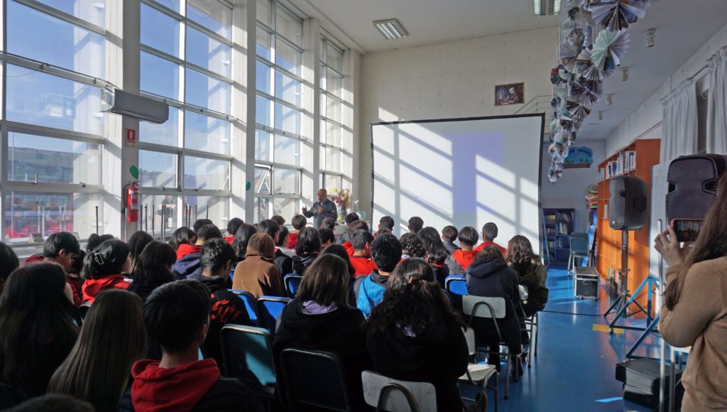 presentación a alumnos de IA y Eduación - Colegio San Ignacio Concepción Junio-2023