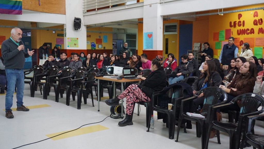 presentación a profesores de IA y Eduación - Colegio San Ignacio Concepción Junio-2023